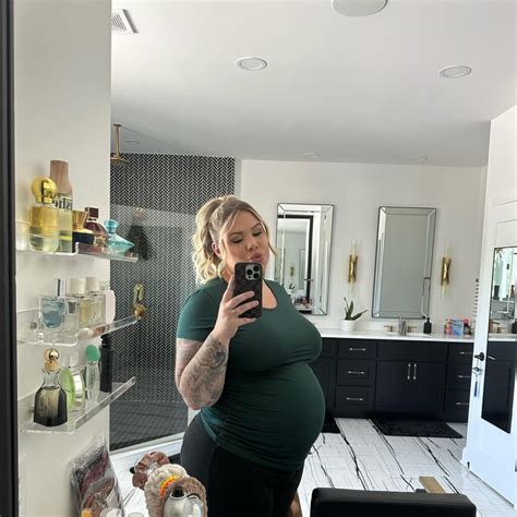 Teen Mom Kailyn Lowry shares very rare photos of。